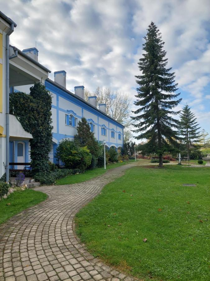 City Corner Thermal Mosonmagyaróvár Exteriör bild